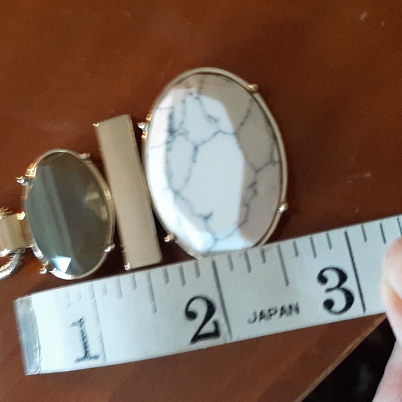 Ann Taylor Pendant Necklace - Picture 6 of 7